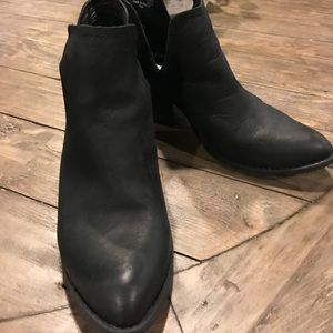 Black Steve Madden booties